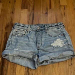Brand: American Eagle Size: 4 Color: jean light blue